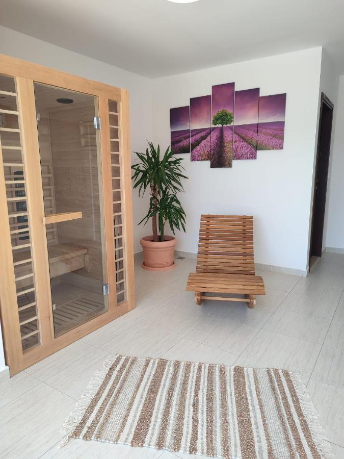 Holiday Home Cherry Tree Žrnovnica Екстериор снимка
